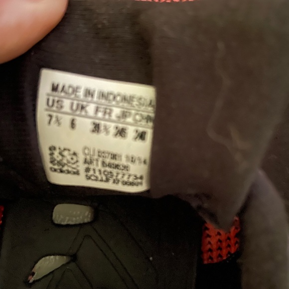 7.5 pink and black Addis’s women’s sneakers. Worn a handful of times. - Picture 7 of 10